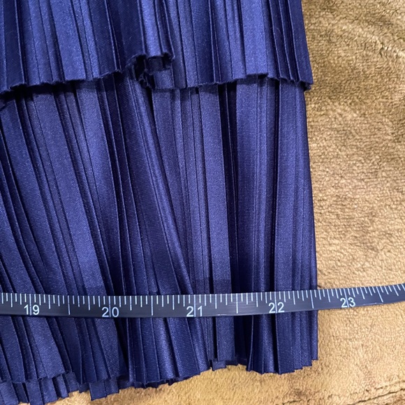 Banana Republic SZ 8 Navy Tiered Pleated Mini Skirt! - Picture 9 of 11